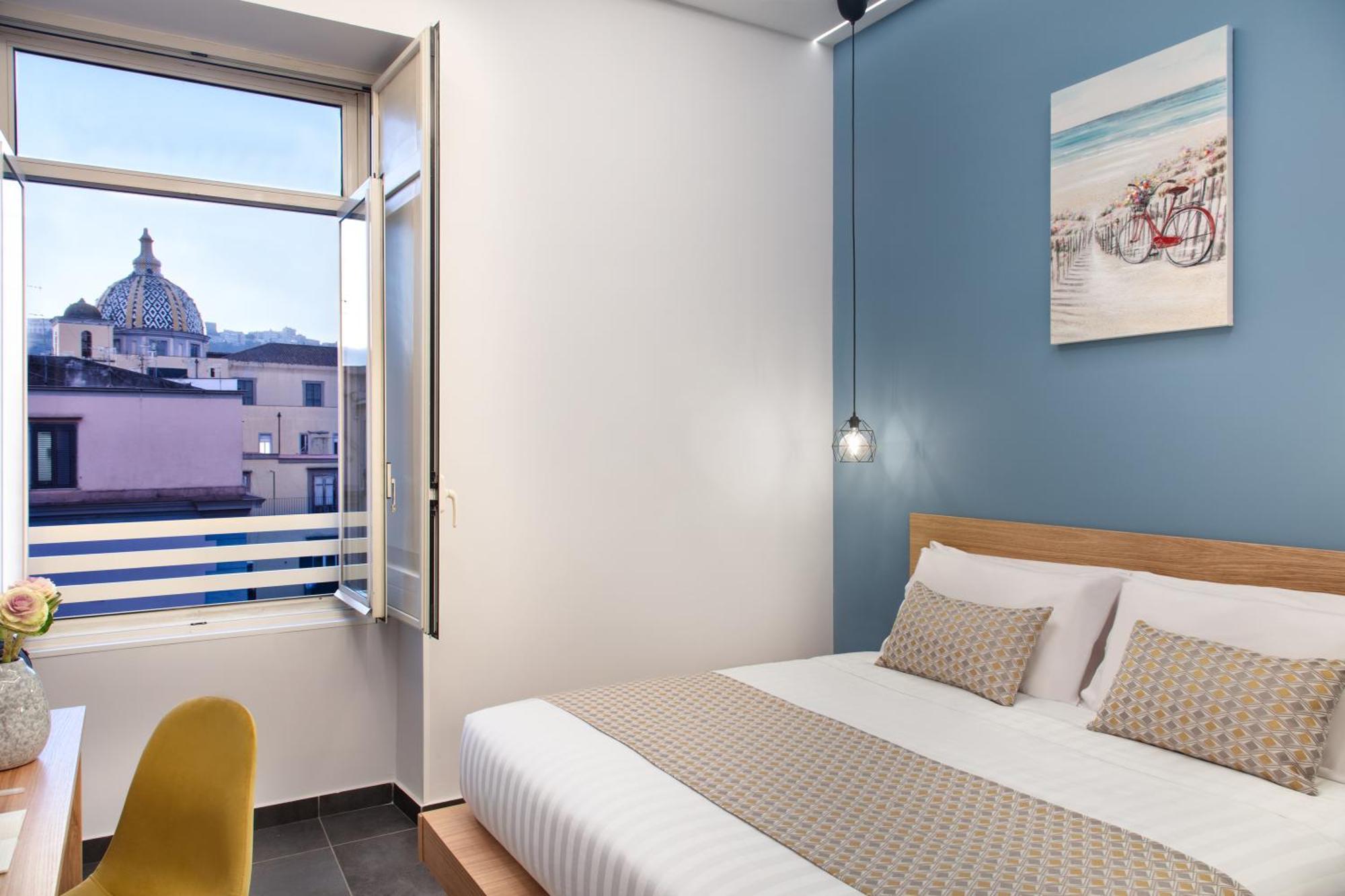 Main - Duomo Hotel Napoli Bagian luar foto