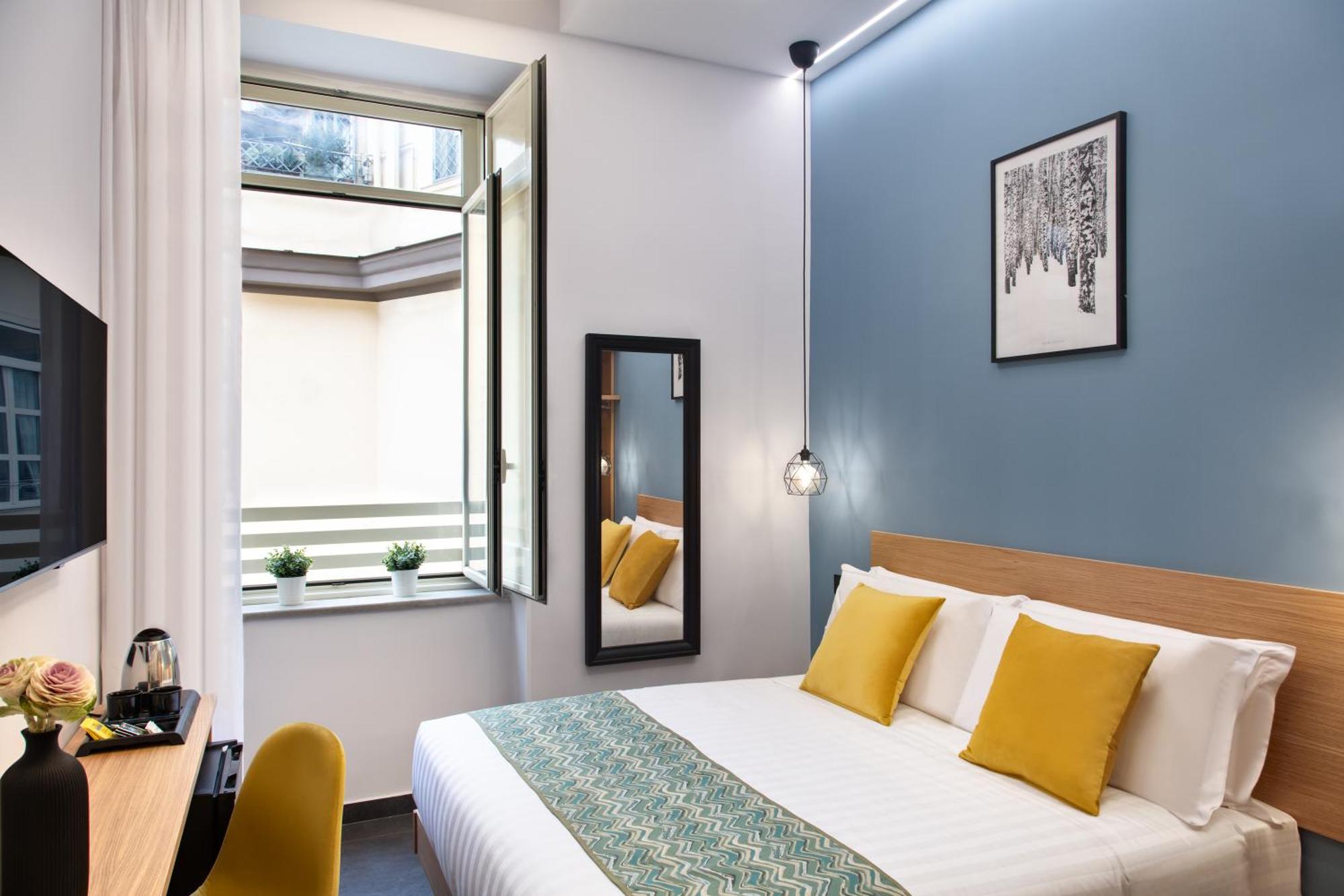 Main - Duomo Hotel Napoli Bagian luar foto